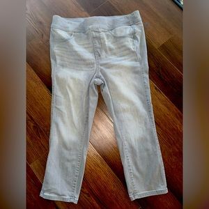 NWOT Torrid 0 light gray super soft “crop lean jean”